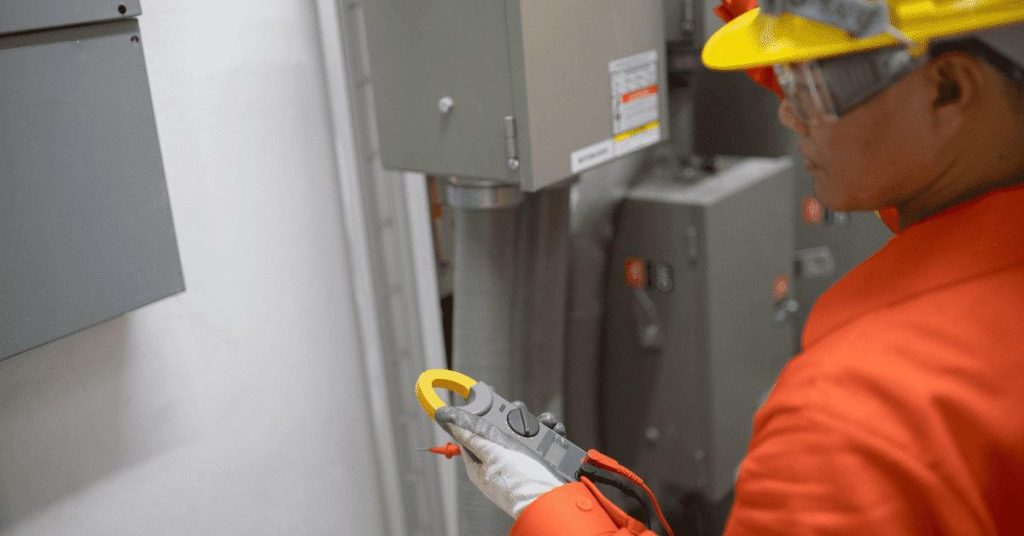 Busbar Maintenance on Ships