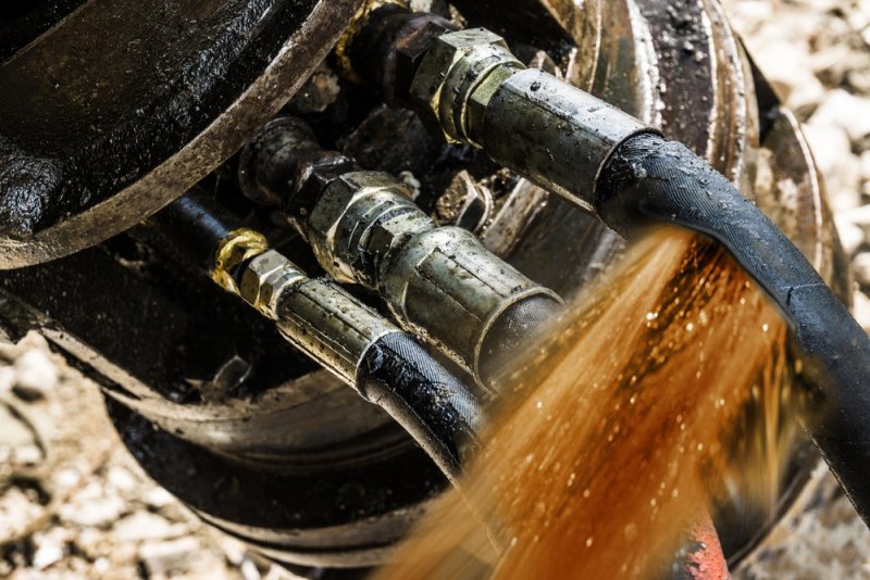 Hydraulic System Failures and Fine Filtration Foils