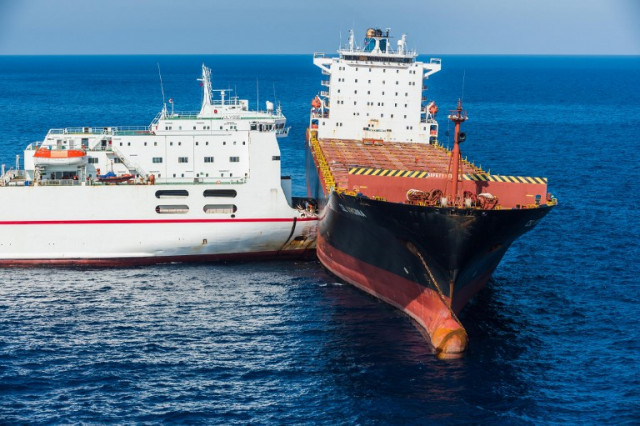 What is Crash Manoeuvring of Ship in Emergency Situation and what’s its Procedure?