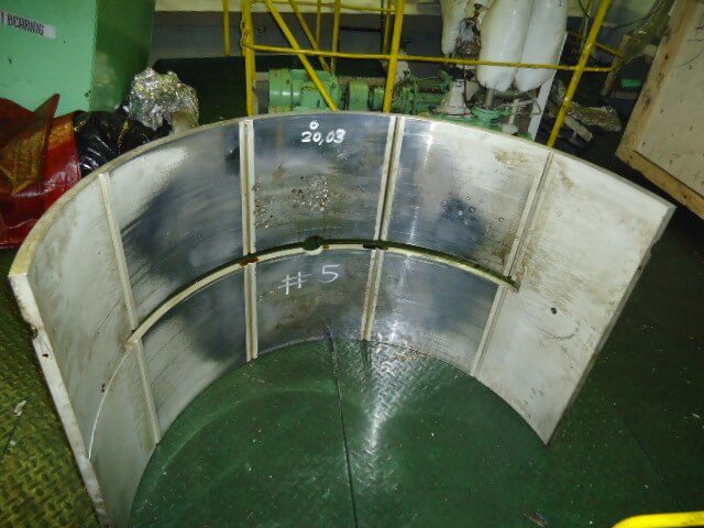 Investigation on Top End Bearing Failure for Main Engine on Ships