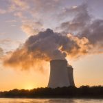Gas turbine and nuclear power
