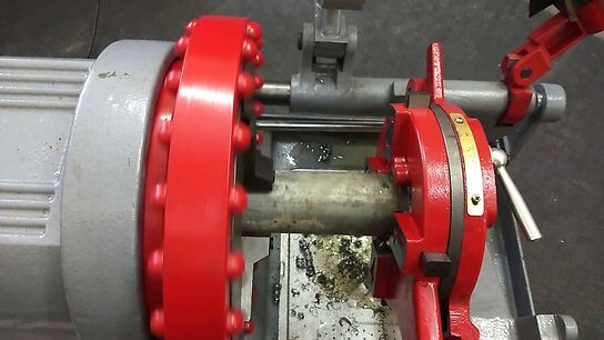 Pipe Thread Cutting Machine