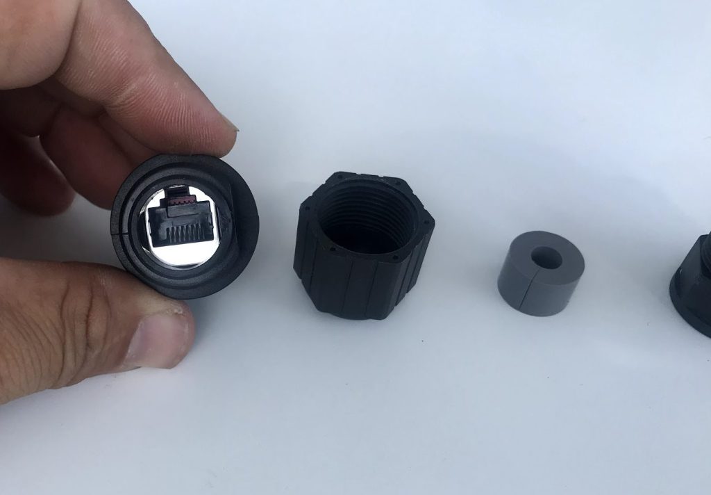 Winegard Connect marine WiFi and cell internet connection, simple and functional