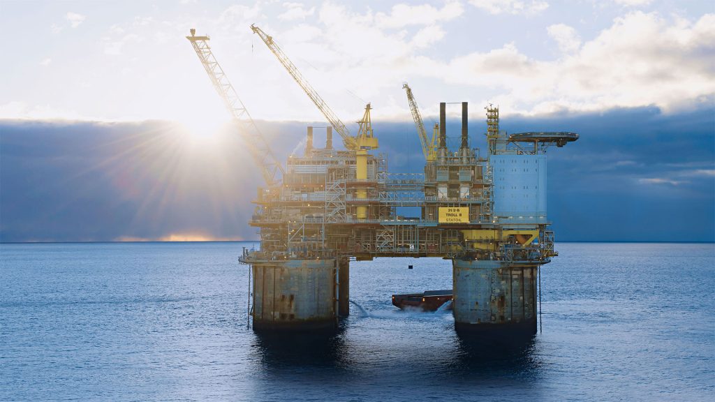 Offshore Oil and Gas – Load Testing of Runway-beams and Padeyes