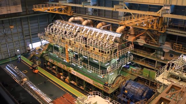 Biggest Diesel Engine In The World!
