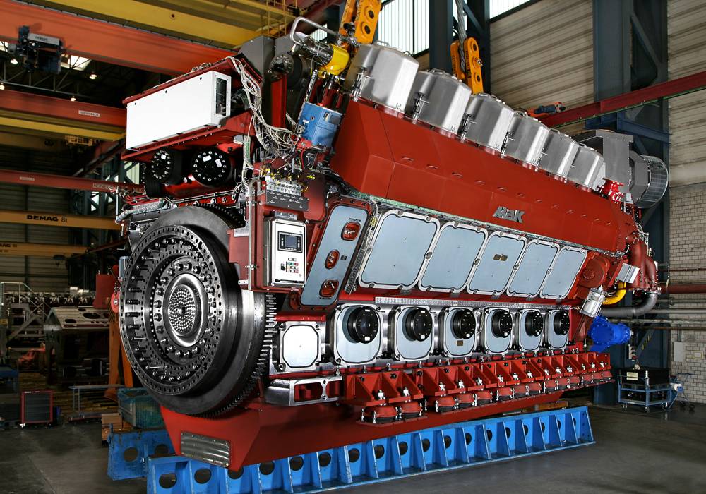 Clean and Efficient Shipping by CAT: New Marine Engine Burns Both LNG and Diesel
